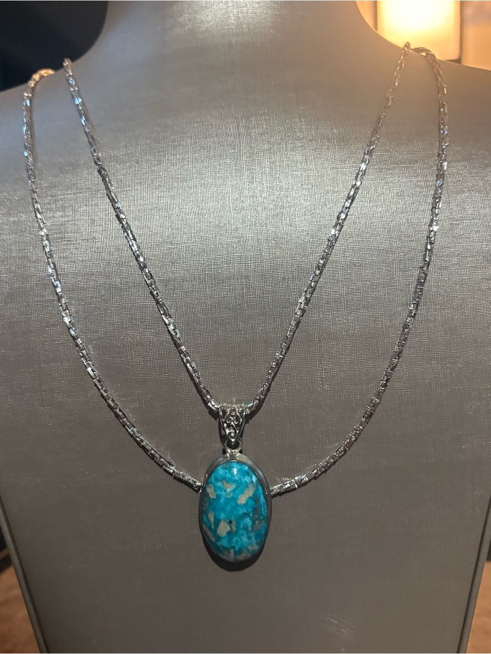 925 Sterling Silver Turquoise Oval Pendant Necklace - Blue Stone